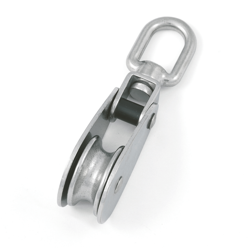 Swivel blocks with shackle
