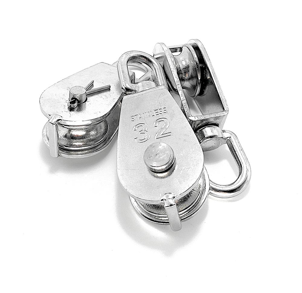 Swivel blocks with becket